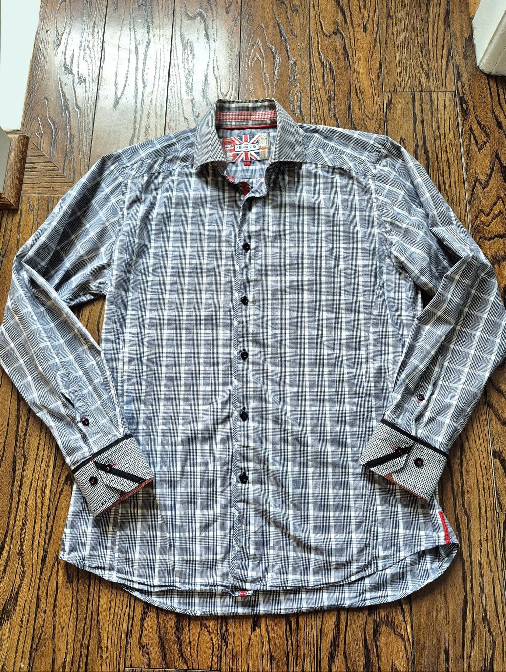 Men's Dress Shirt Medium - 7 Downie St - Collared Plaid Pattern Longsleeve